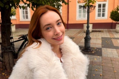 Met the porn actress on the street and fucked her the same day for a cup of coffee - [Loly Nebel]