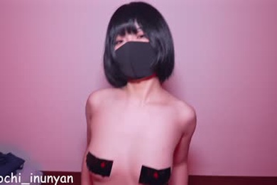 女孩在监狱里性需求强烈，在狱警面前自慰-1（中国狱服、引诱、脚交、自慰）