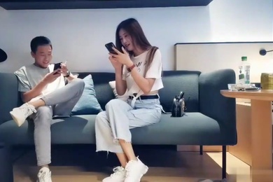 高端外围大长腿白衣妹子口交舔背先按摩一番再开干骑乘上位抱着大力猛操