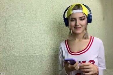 一边吃棒棒糖一边吃爸爸的鸡吧