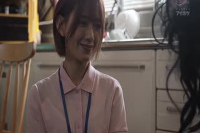 IPZZ-429 相当有母性的美乳正妹在满是垃圾的房间里跟宅男做爱中出-希岛爱里