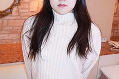 与一名严肃的女大学生发生严重的原始性行为 高田明子