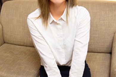 营业所女士的中出性爱！西村由奈