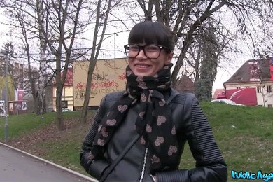 PublicAgentMonaKim性交