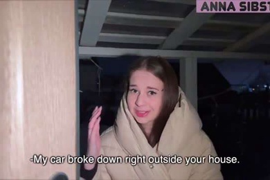 前女友说太晚了回不来家就在我家住一晚上