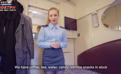 火车售票员提供VIP服务其中包括她的骚逼